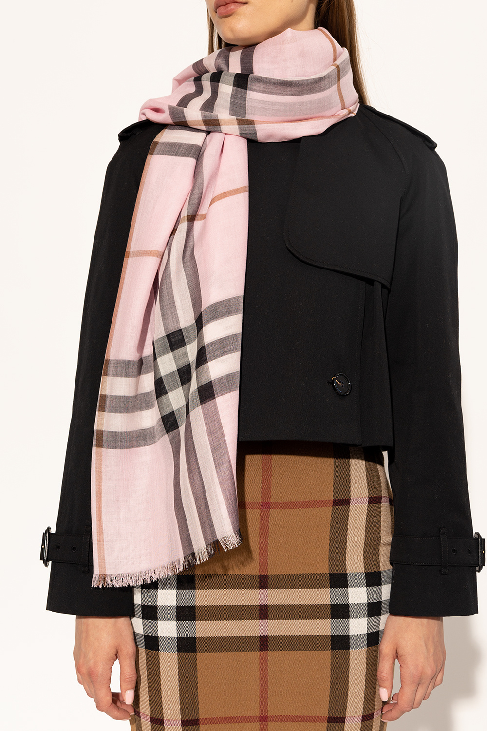 Burberry scarf best sale pink